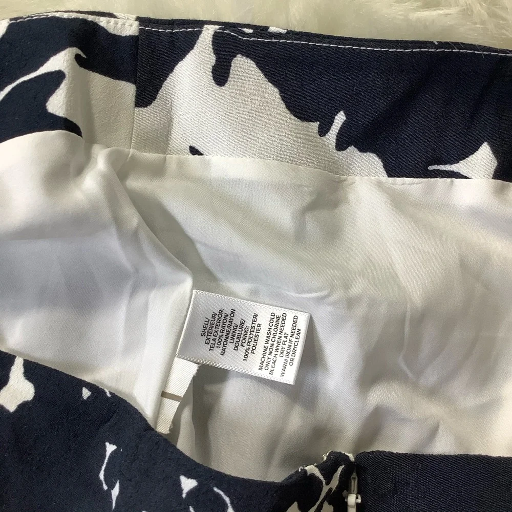 LOFT Floral White Blue Flare Flirty‎ Lined Skirt Size 10